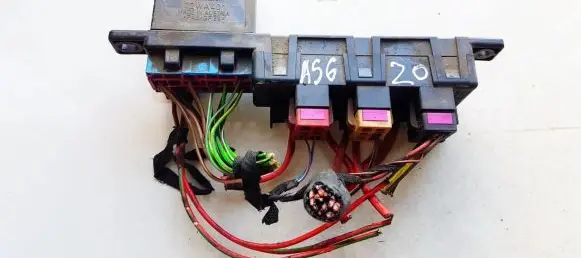 Audi A3 S3 8L Fuse box set 8L0941822 896081000