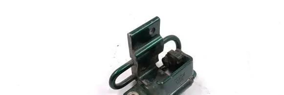 Audi A4 S4 B5 8D Rear door lower hinge 4A0833411A