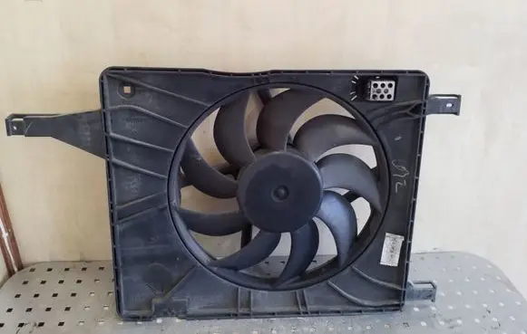 Nissan Qashqai Radiator cooling fan shroud 5393199