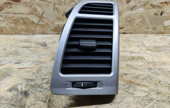 Hyundai i20 (PB PBT) Dashboard side air vent grill/cover trim 974801J000