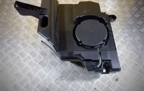 Audi Q7 4M Subwoofer speaker 4M0035621E