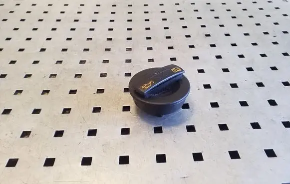 Audi Q5 SQ5 Oil filler cap 06C103485S