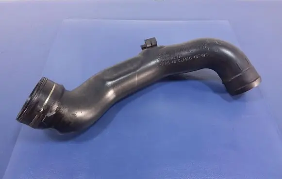 BMW X6 E71 Air intake hose/pipe 7571350