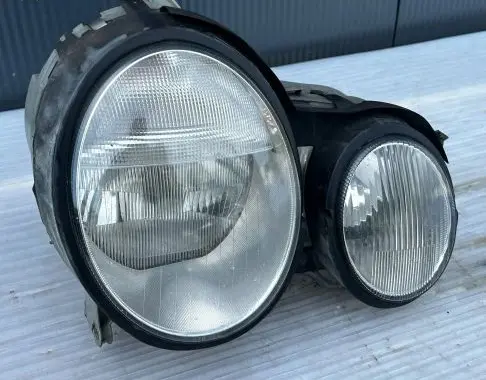 Mercedes-Benz E W210 Headlight/headlamp 15060800