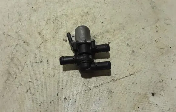Volvo S90, V90 Electric auxiliary coolant/water pump 31338385