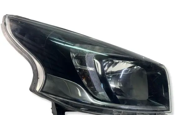 Opel Vivaro Headlight/headlamp 1EE01156506 93867953 260107798R