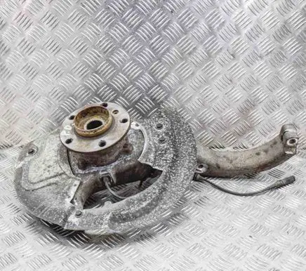 BMW X5 E70 Front wheel hub 6773784