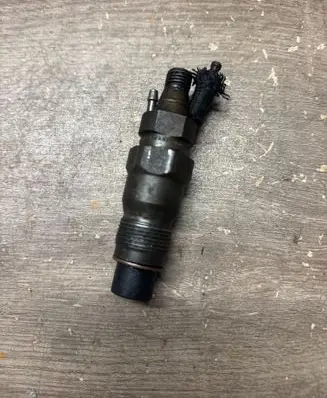 BMW 3 E30 Fuel injector 30S57
