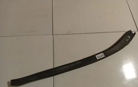 Volkswagen Jetta V Rear door glass trim molding 1K5839374B