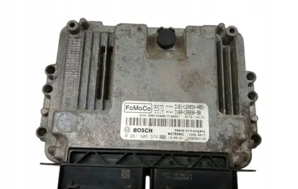 Ford Focus Engine control unit/module 0261S09374