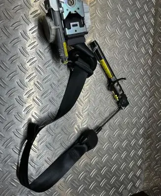 Peugeot 3008 I Front seatbelt 34154286A