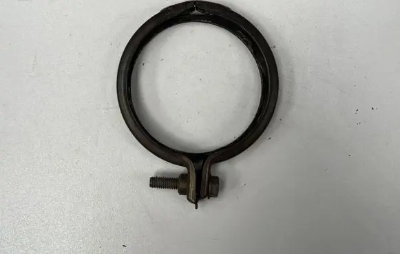 BMW 3 E90 E91 Muffler pipe connector clamp 7553602