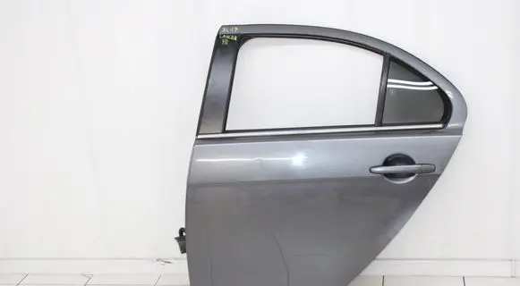 Mitsubishi Lancer VIII Rear door