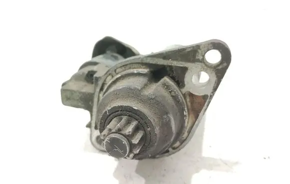 Volkswagen Golf V Starter motor