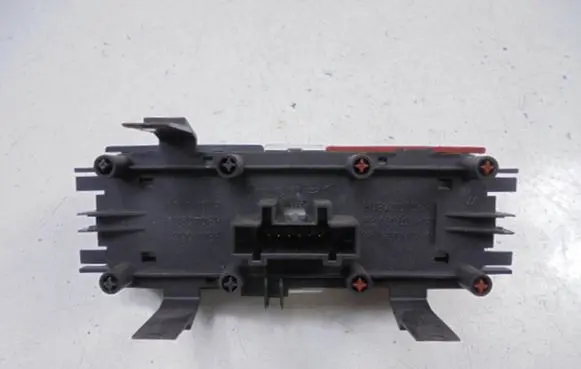 Renault Megane II Hazard light switch 8200095493
