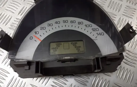 Smart ForFour I Tachometer 110008872010