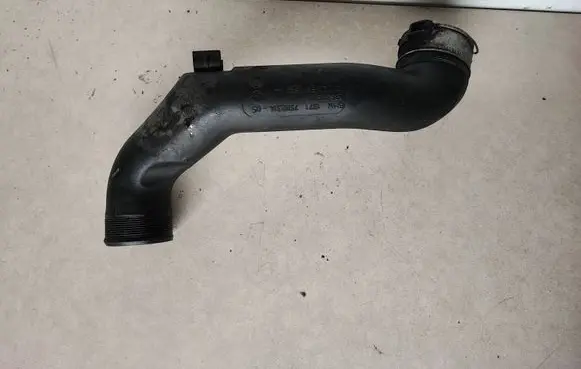 BMW 5 GT F07 Intercooler hose/pipe 7582314