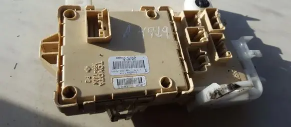 Toyota Corolla Verso AR10 Fuse box set 892210F030 89221-0F030