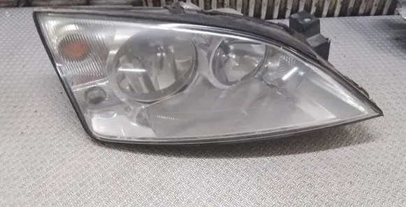 Ford Mondeo Mk III Headlight/headlamp C301174202