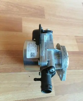 Dacia Dokker Vacuum pump 146505272R 705641000