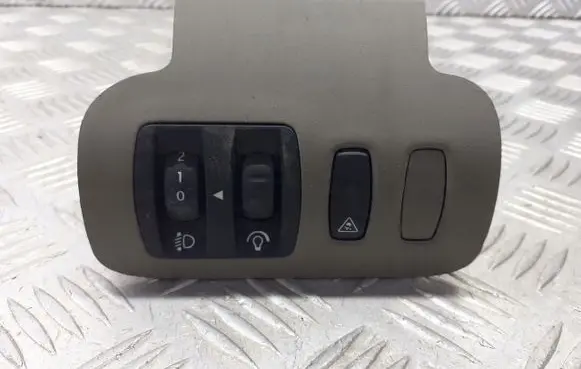 Renault Scenic II - Grand scenic II Headlight level height control switch 8200140985