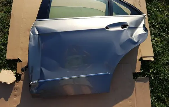 Mercedes-Benz E W212 Sliding door window/glass 