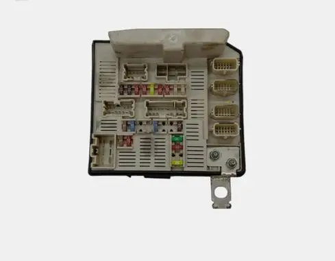 Renault Megane II Fuse module 8200481866