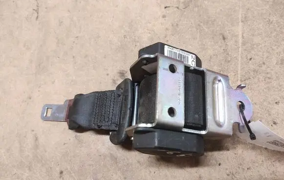 Citroen C6 Middle seatbelt (rear) 96435117XX B6040791E393