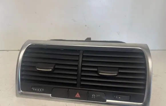 Audi Q7 4L Dash center air vent grill 4L0820951