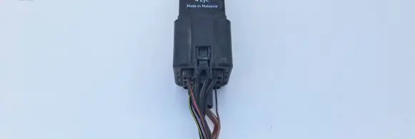 Audi A3 S3 8P Glow plug pre-heat relay 038907281D