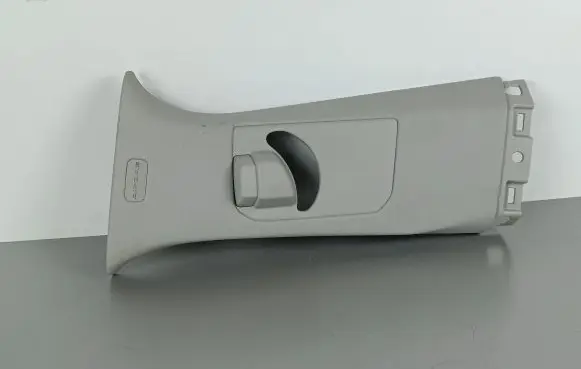 Jeep Grand Cherokee WL (B) pillar trim (top) K6SM73TRMAC