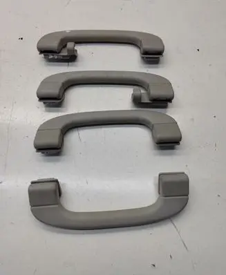 BMW 5 E39 A set of handles for the ceiling 8227593