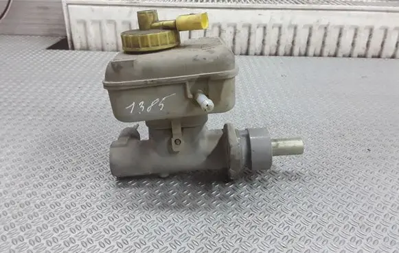 Skoda Octavia Mk1 (1U) Master brake cylinder