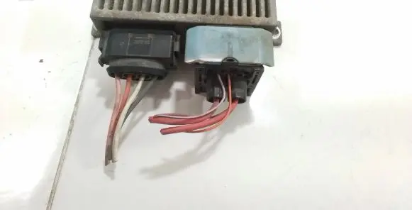 Renault Laguna II Glow plug pre-heat relay 8200558438A