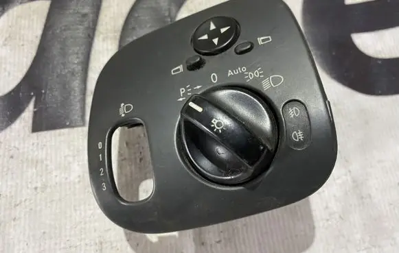 Mercedes-Benz C W203 Light switch A2035451404 2035451404