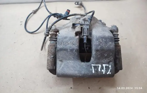Mercedes-Benz E W212 Front brake caliper