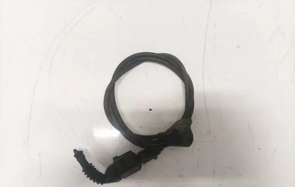 Volkswagen PASSAT B5.5 Camshaft position sensor 1j0973723