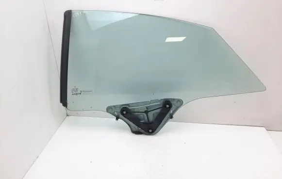Mercedes-Benz E C207 W207 Rear side window