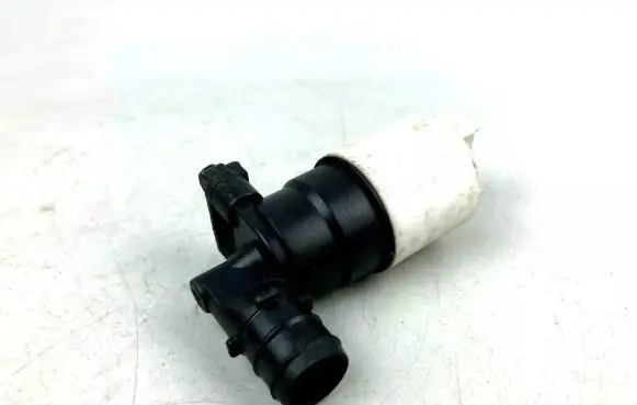 Volvo S60 Windscreen/windshield washer pump BK2117K624BA