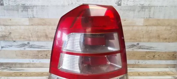 Opel Zafira B Rear/tail lights 13260853