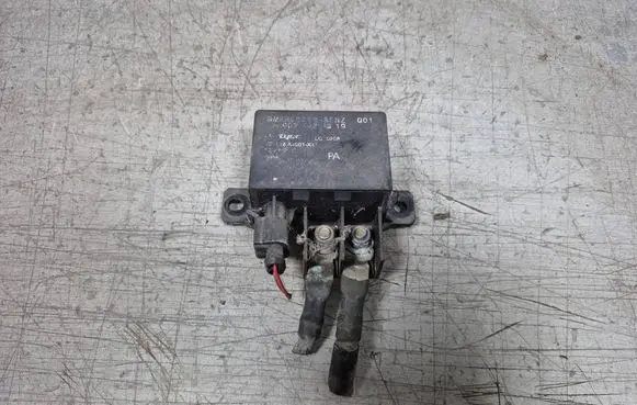 Mercedes-Benz E W211 Charging relay A0025423819
