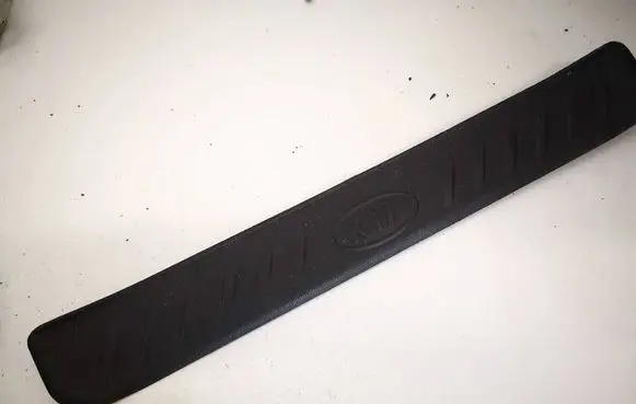 KIA Carens II Rear sill trim cover 858841d100 85884-1d100