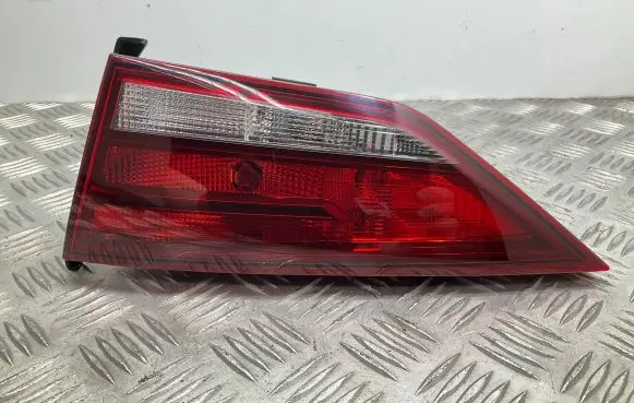Audi A3 S3 8V Tailgate rear/tail lights 8V5945094