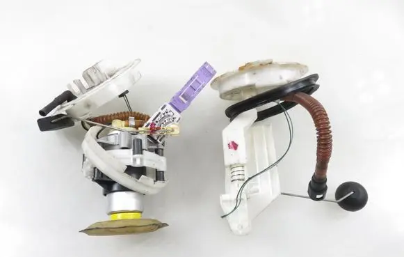 Audi A4 S4 B6 8E 8H In-tank fuel pump 8E0201317N