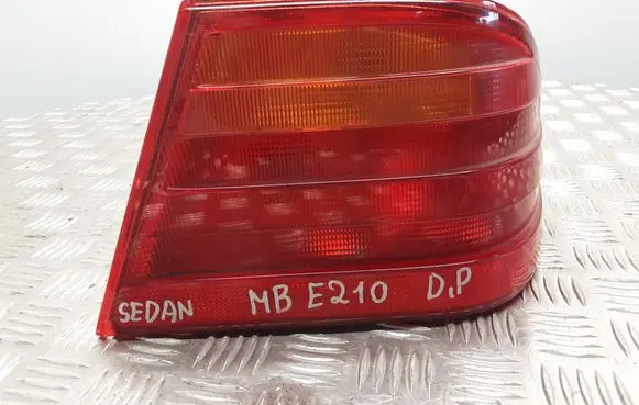 Mercedes-Benz E W210 Rear/tail lights A2108204464