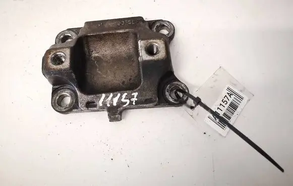 Honda Accord Engine mounting bracket 