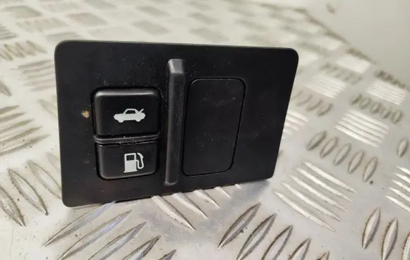 Lexus IS 220D-250-350 Fuel tank opening switch 5544753020