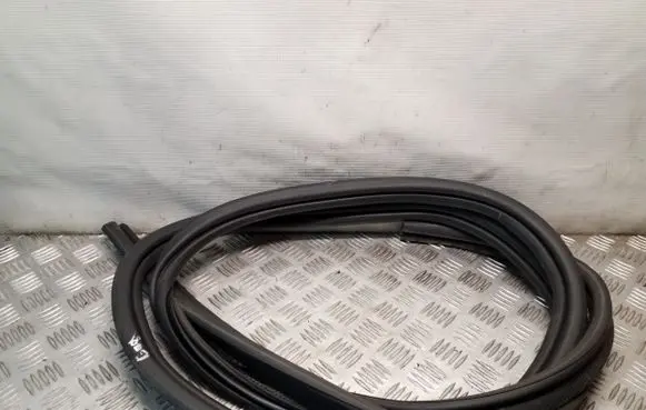 Dodge Nitro Trunk rubber seal (body) 