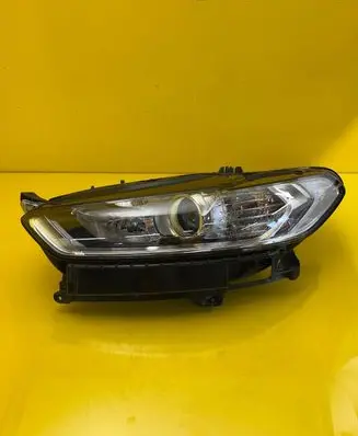 Ford Mondeo MK V Headlight/headlamp ES73-13W030-GD
