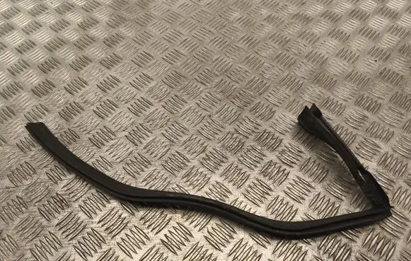 Mercedes-Benz E W212 Engine compartment rubber A2126280098
